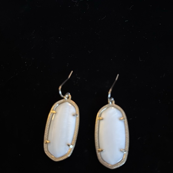 Kendra Scott drop earrings - Picture 3 of 4